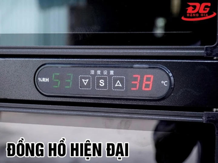 bảng điều khiển Tủ chống ẩm FujiE AD1200 (1200 lít)