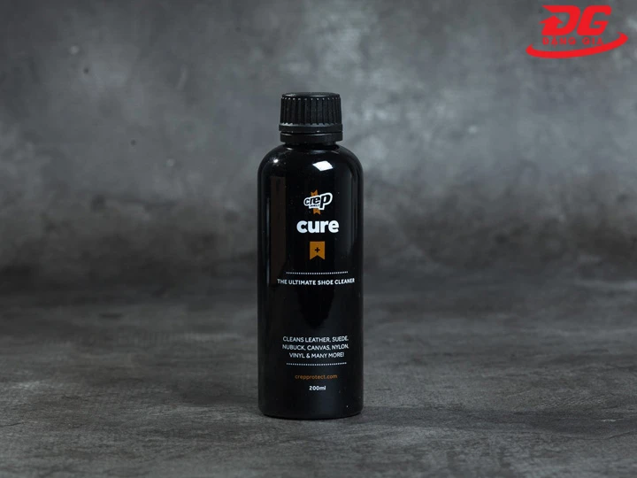 Dung dịch vệ sinh giày Crep Cure
