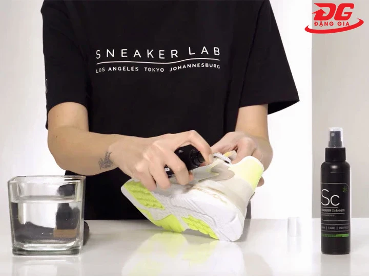 Dung dịch vệ sinh giày Sneaker Lab