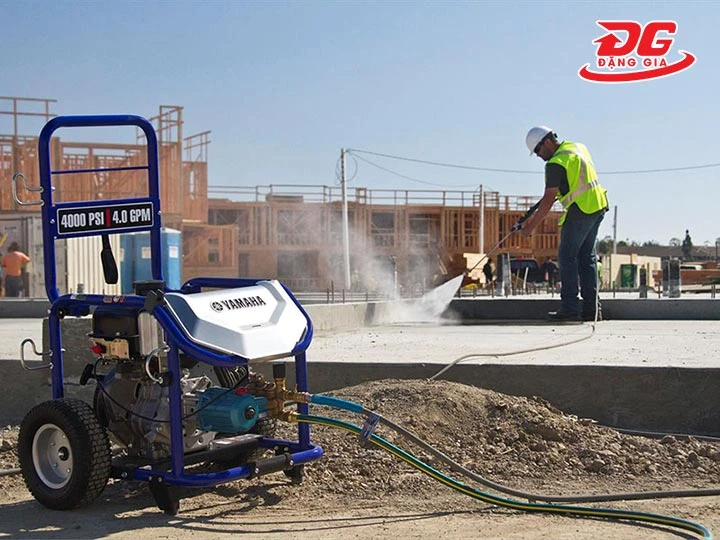 cách dùng máy rửa xe Yamaha