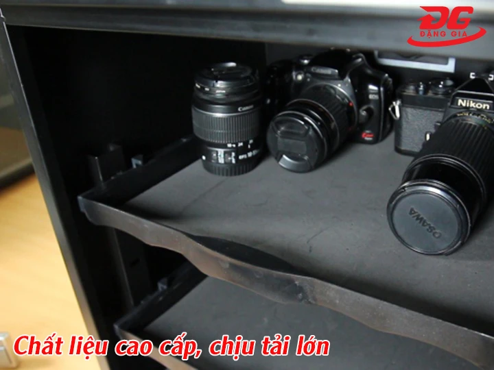 tủ chống ẩm 90L chất liệu bền