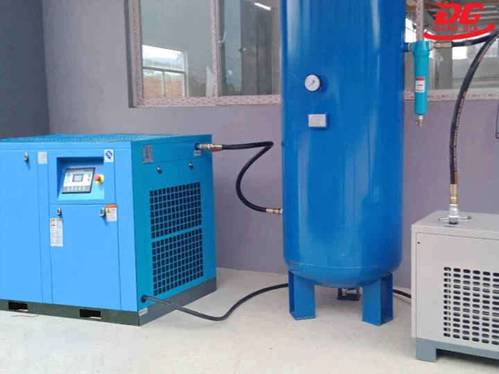 máy nén khí trục vít 2 cấp vận hành liên tục