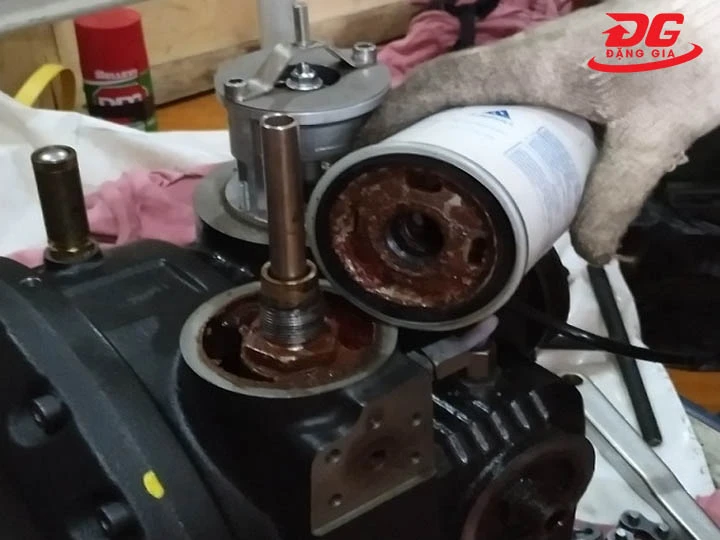 Rò rỉ dầu hoặc khí