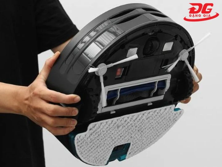 Mặt sau của máy hút bụi Sweep