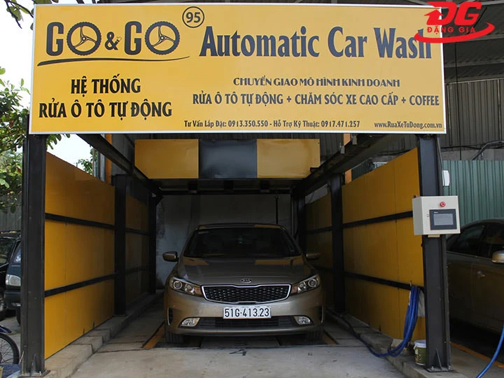 Máy rửa xe GoGo cho ô tô 4 chỗ