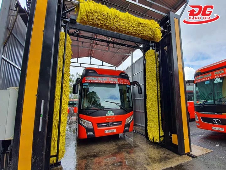 Máy rửa xe Go&Go cho xe khách