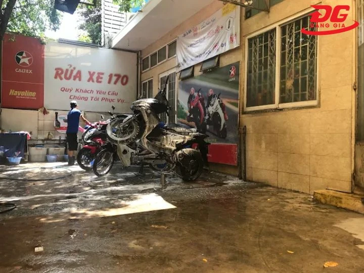 Tiệm rửa xe quận 3 170