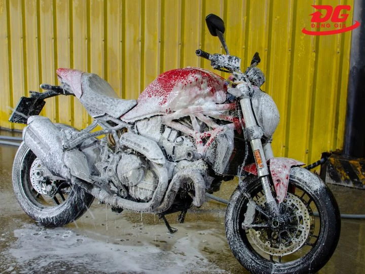 Tiệm rửa xe quận 3 Nguyễn Đình Hoan