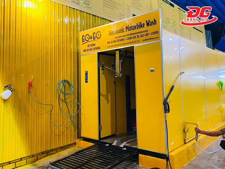 Máy rửa xe tự động Go&Go