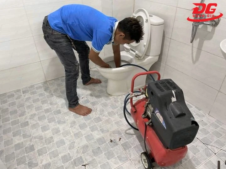 Khái niệm thông cống bằng máy nén khí