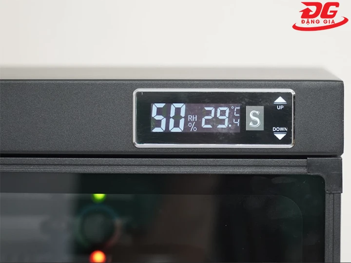 màn hình cài đặt Tủ chống ẩm 100L