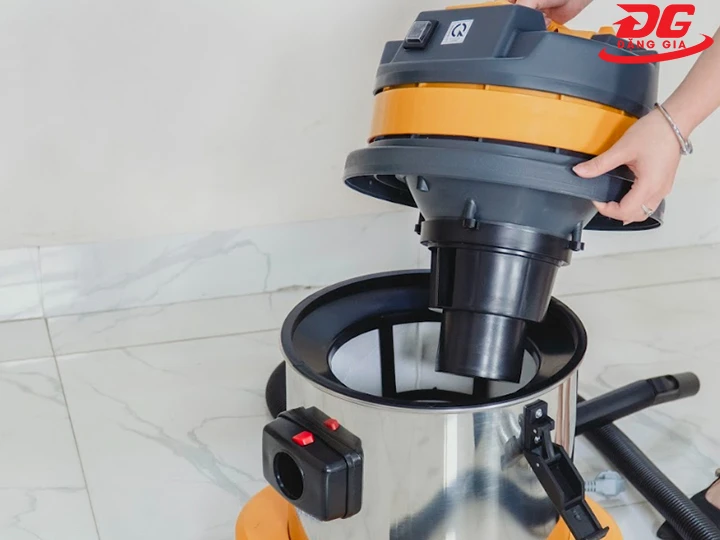 Máy hút bụi CleanTech mô tơ khỏe