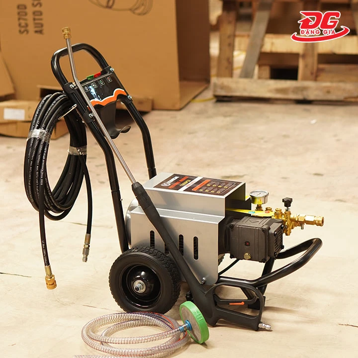 máy rửa xe Kumisai 70/1.8