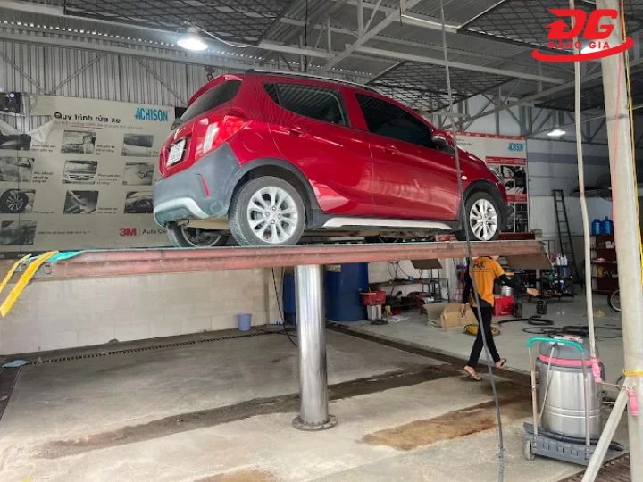 Tiệm rửa xe Nha Trang HTM