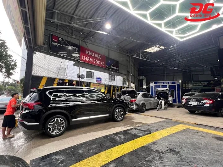 Tiệm rửa xe Nha Trang T1