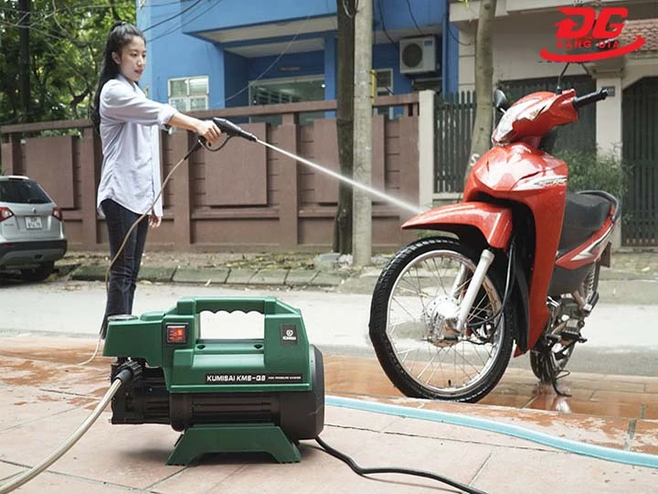 máy rửa xe 1800W chính hãng