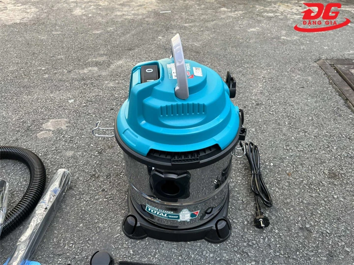 Máy hút bụi Total chạy điện