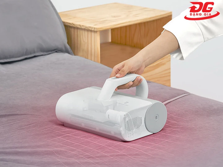 Máy hút bụi giường nệm giúp làm sạch triệt để