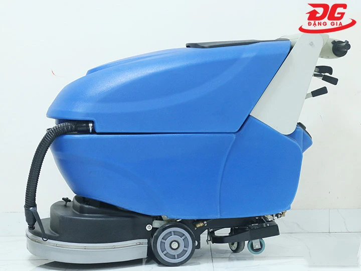 Lưu ý khi dùng máy chà sàn liên hợp Supper Clean SC461