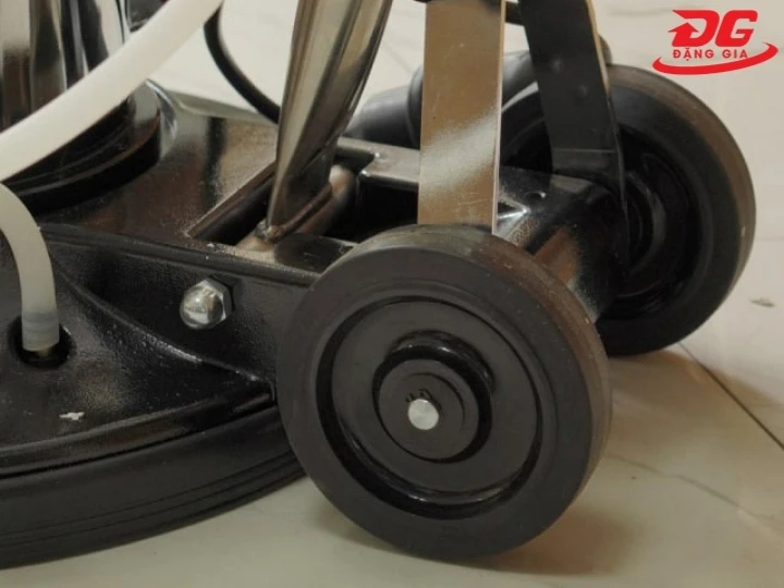 bánh xe của Camry BF 521