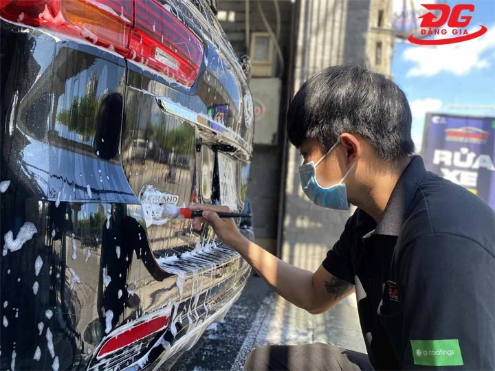 Rửa xe ô tô Nguyễn Huỳnh