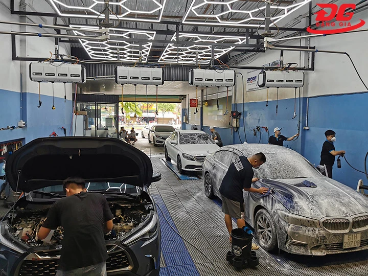 Rửa xe anh Chương