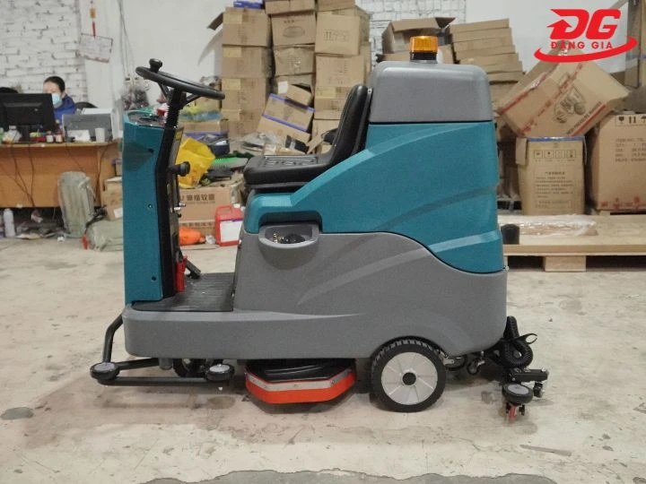 Thiết kế máy chà sàn Kumisai KMS 90B cơ động