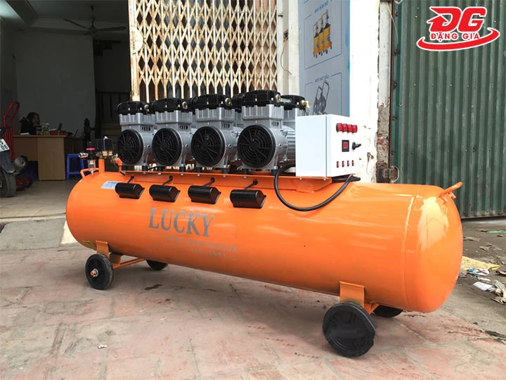 Máy nén khí 4 đầu