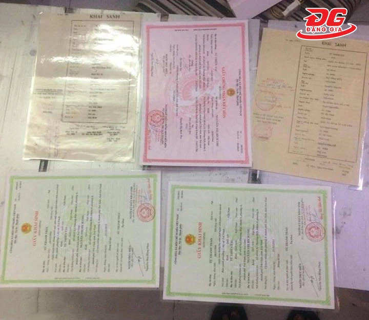 Ép plastic nhiều loại giấy tờ