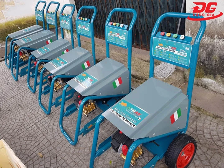 máy rửa xe Jetman