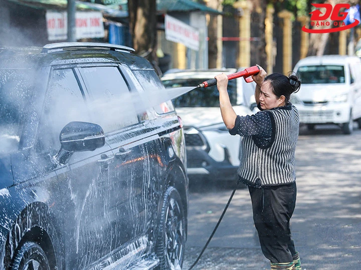 máy rửa xe Kumisai KMS 22M35-15T4 xịt rửa mạnh