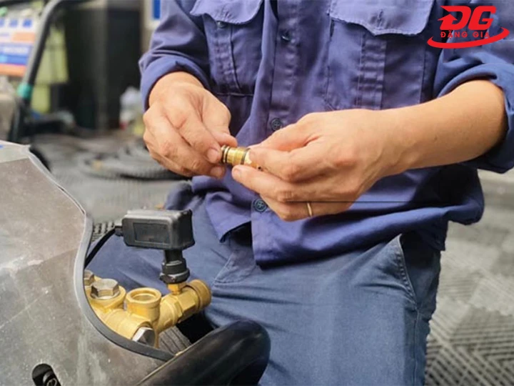 lưu ý không thể bỏ qua khi thay phớt máy rửa xe