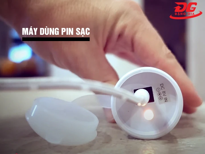 Sạc pin máy chà sàn Clorox ScrubTastic