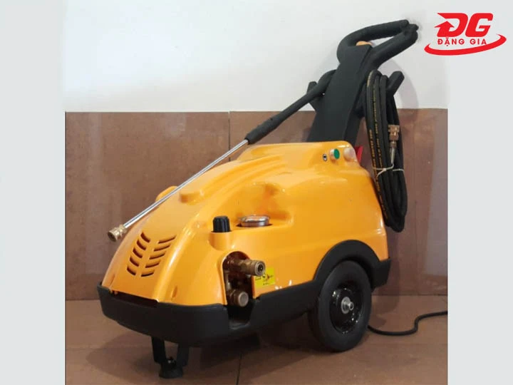 Máy phun rửa xe V-Jet T 8.7/18MB di chuyển dễ dàng