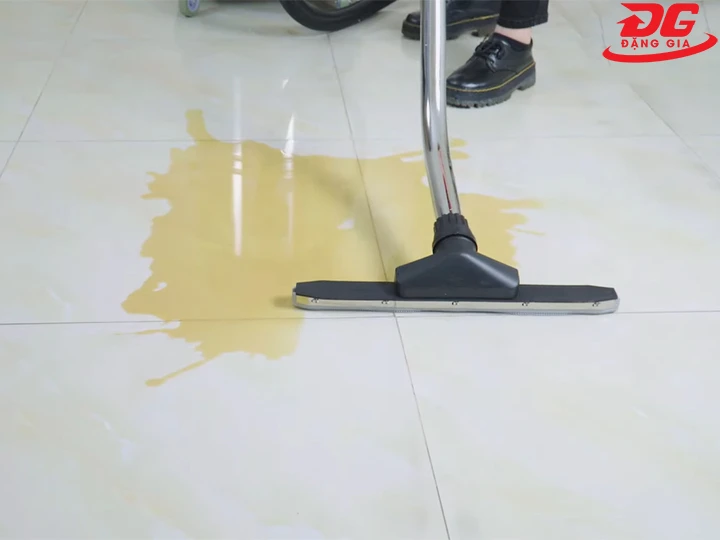 máy hút bụi 3600w hút nước thải