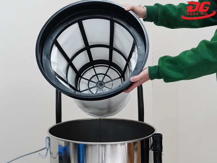 máy hút bụi công nghiệp 3 motor dễ dàng tháo lắp