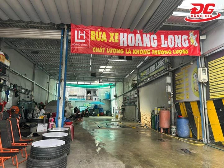 Rửa xe Hoàng Long