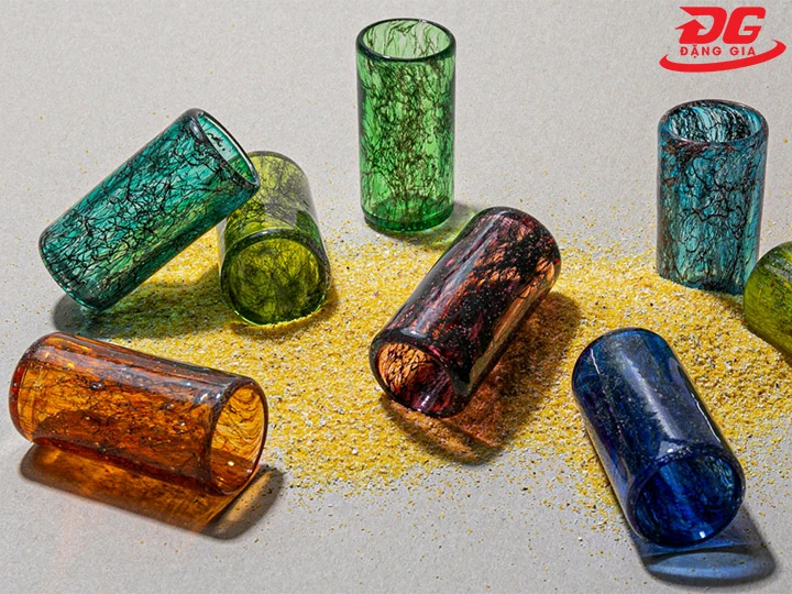 kim loại cứng nhất Thủy tinh kim loại (Metallic Glass)