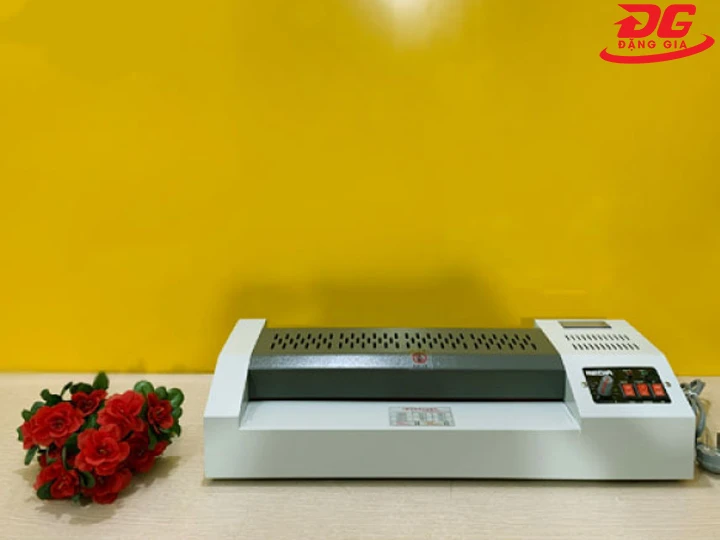 Máy ép plastic Media MD320