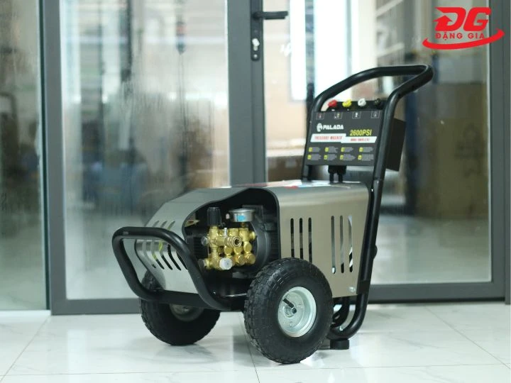 Máy rửa xe cảm ứng từ Kumisai 15M26-3.7S2 2600PSI