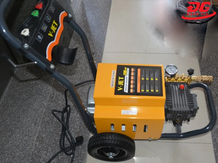 Máy xịt rửa xe V-JET VJ 80/2.2