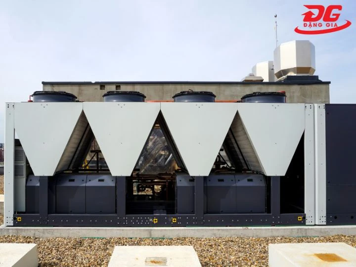 Chiller giải nhiệt gió rút ngắn tần số