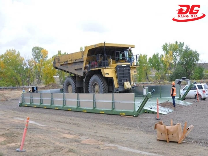 cầu rửa xe công trường tự động