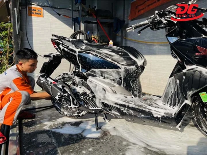 giá rửa xe máy theo từng dịch vụ