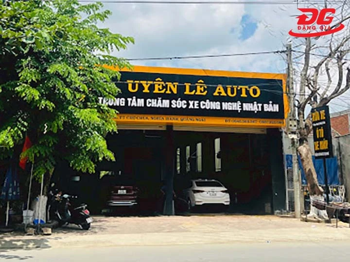 Uyên Lê Auto