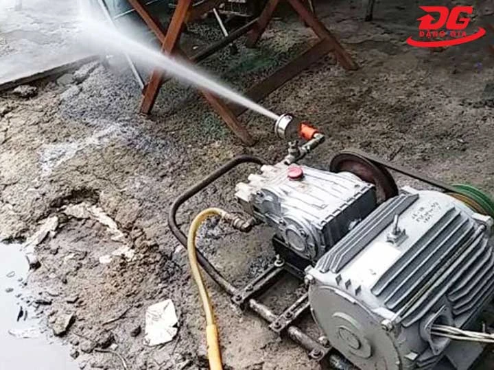 Vận hành máy để test tình trạng