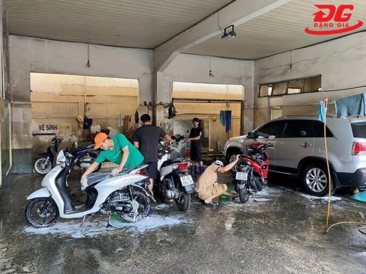 Tiệm rửa xe quận 4 Thiên Phúc dịch vụ chất lượng, chuyên nghiệp