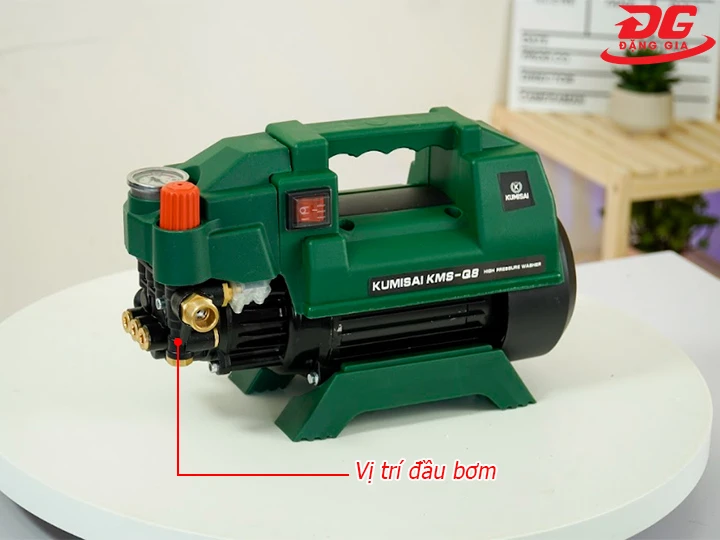 vị trí của đầu bơm máy rửa xe mini