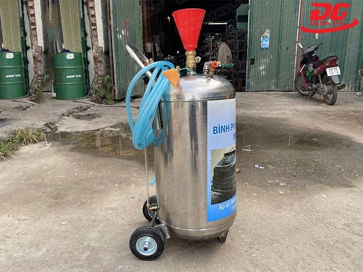 Bình bọt tuyết rửa xe chuyên nghiệp