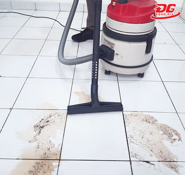 Máy hút bụi công nghiệp Typhoon KS-M122 làm sạch siêu nhanh